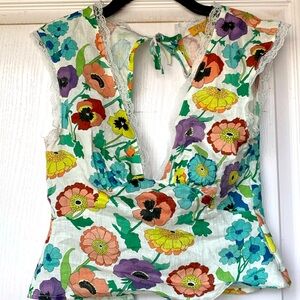 VRG Girl Cute Floral Top NWT Size 6